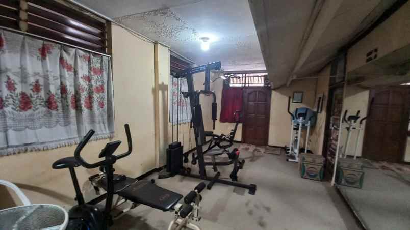 dijual rumah mangku jalan raya jl