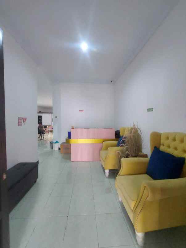 dijual rumah manukan condongcatur depok