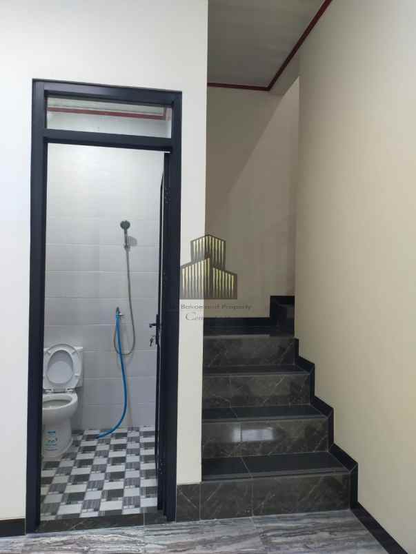 dijual rumah manyaran