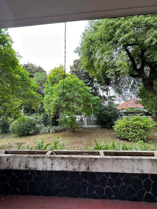 dijual rumah menteng