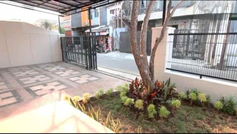 dijual rumah menteng dalam