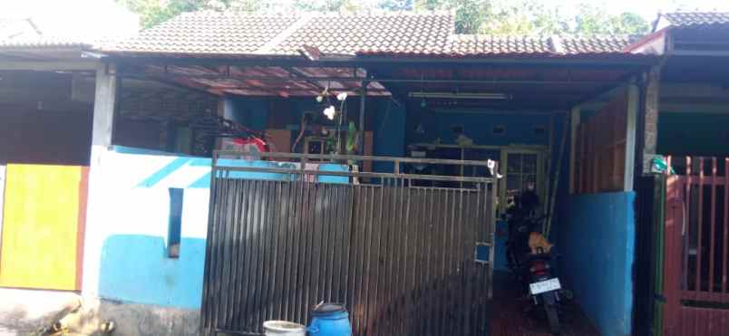 dijual rumah meruyung depok