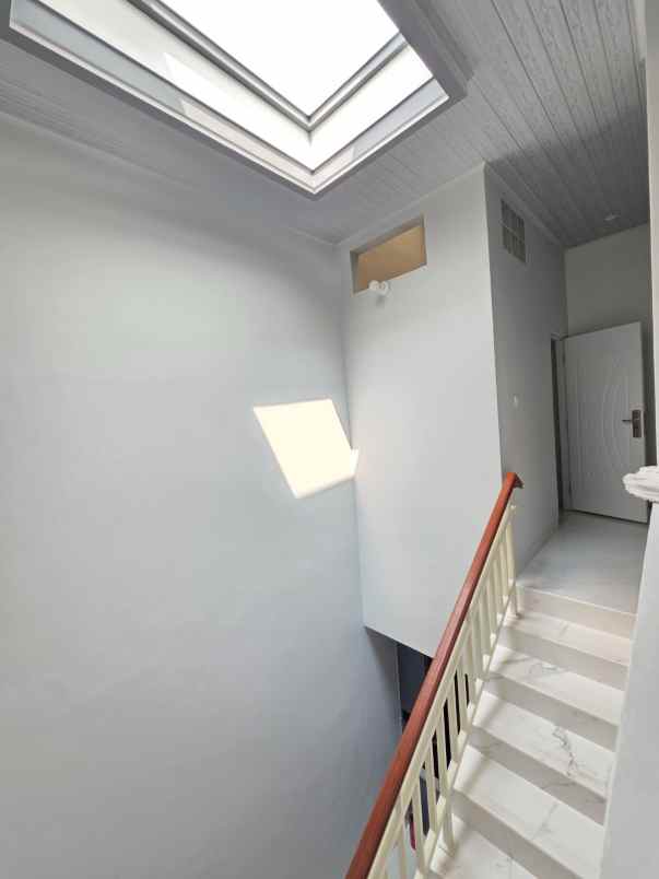 dijual rumah metland cakung