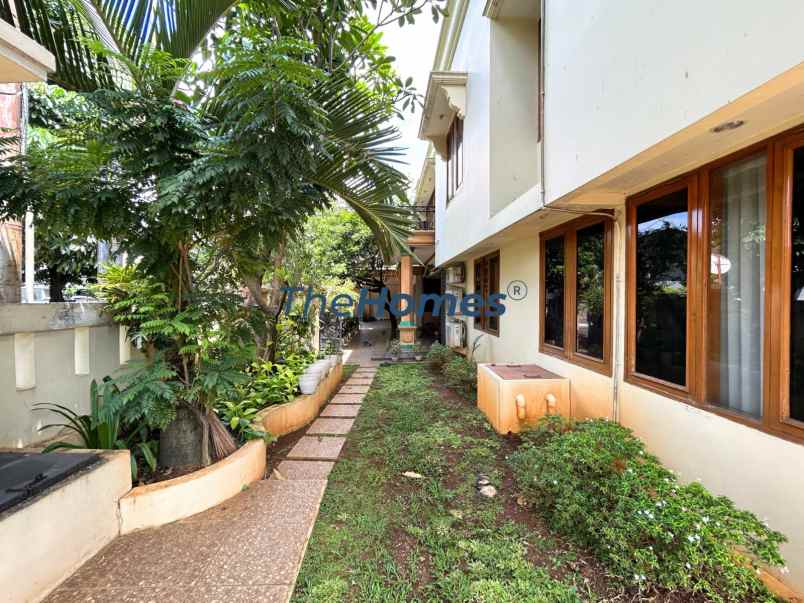 dijual rumah mewah di gudang peluru kebon baru tebet