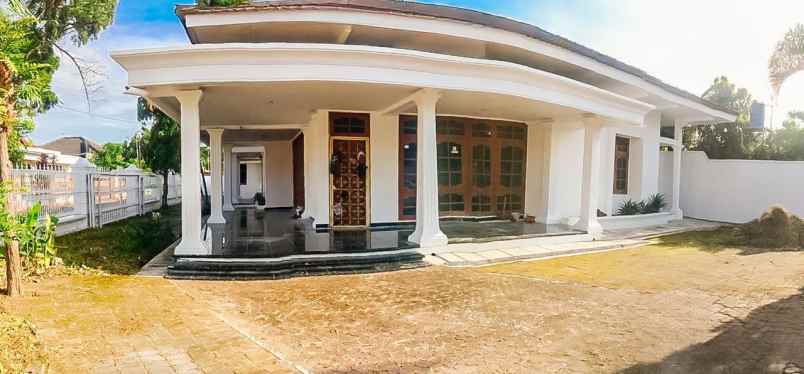 dijual rumah mewah di jajar solo