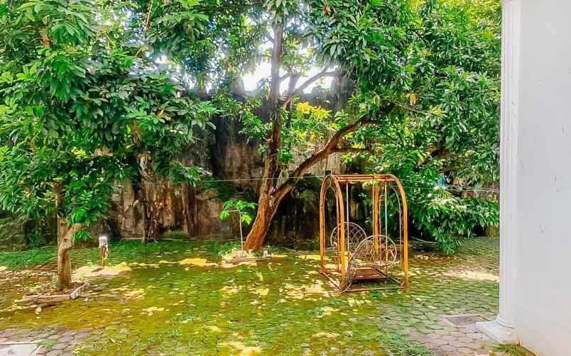 dijual rumah mewah di kerten solo