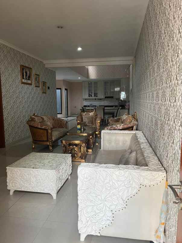 dijual rumah mewah islamic village karawaci tangerang