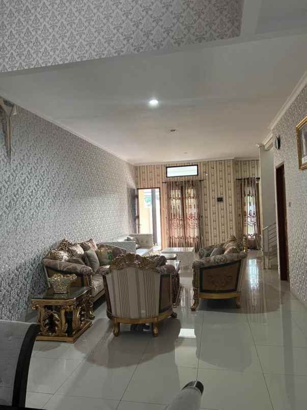 dijual rumah mewah islamic village karawaci tangerang