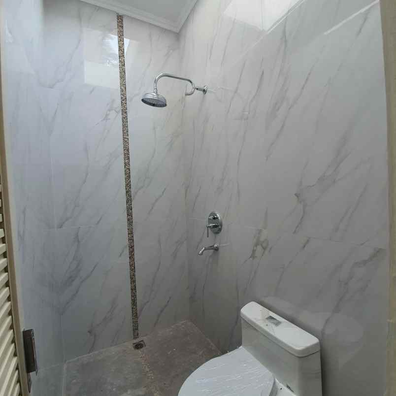 dijual rumah modern dekat akmil magelang