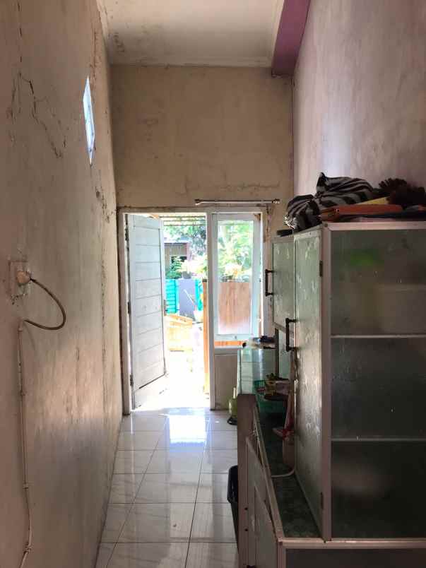 dijual rumah modern minimalis 2 lantai dekat terminal