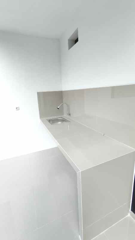 dijual rumah modern minimalis lokasi cemorokandang