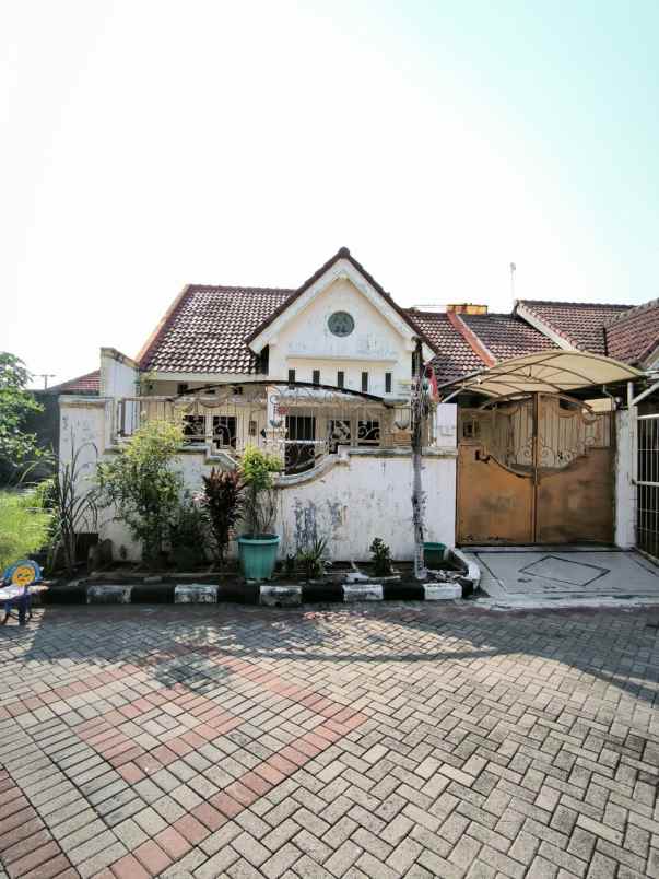 dijual rumah mulyosari prima