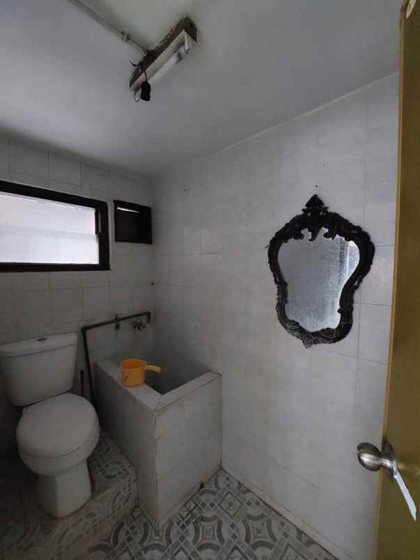 dijual rumah mulyosari tengah