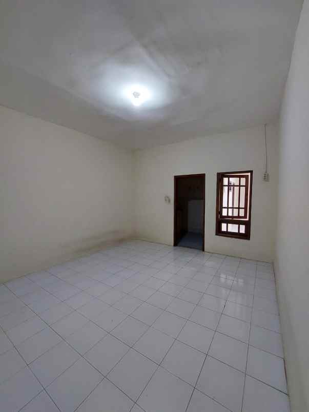 dijual rumah mulyosari tengah