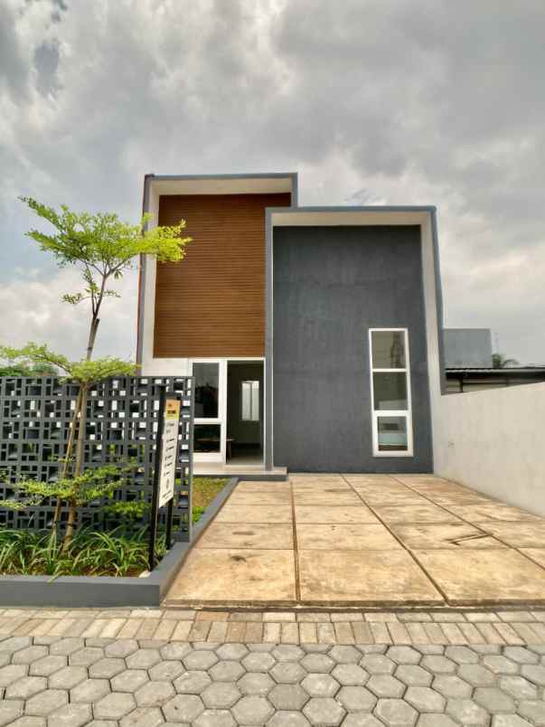 dijual rumah mustikajaya