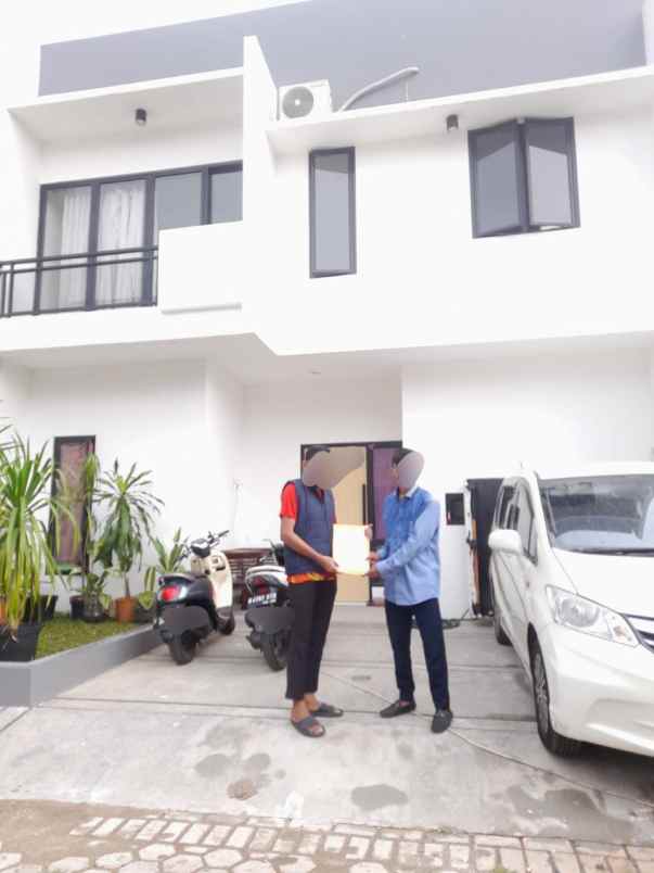 dijual rumah mustikajaya