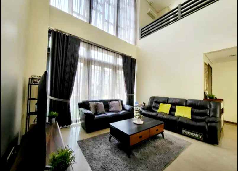 dijual rumah navapark lancewood