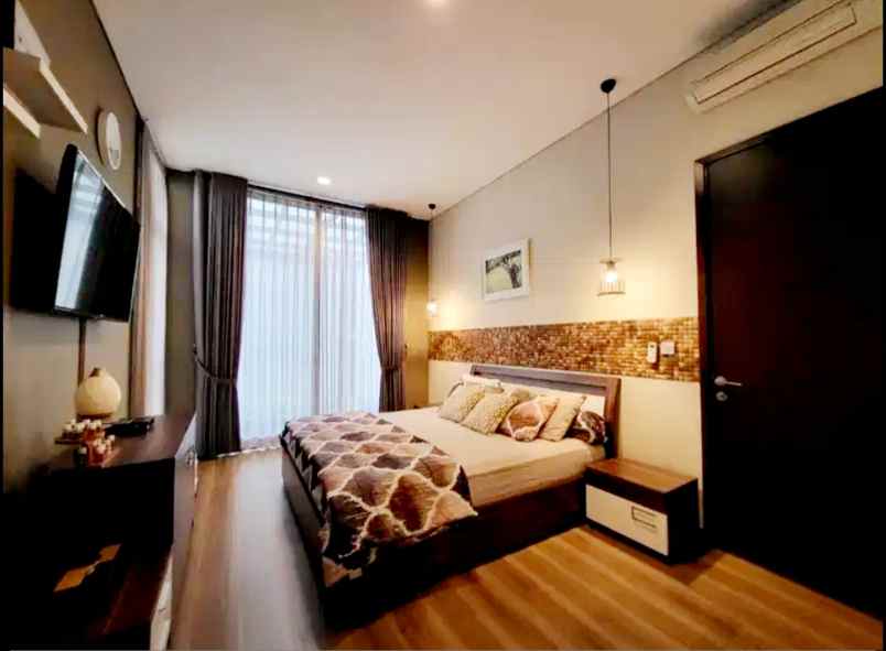 dijual rumah navapark lancewood