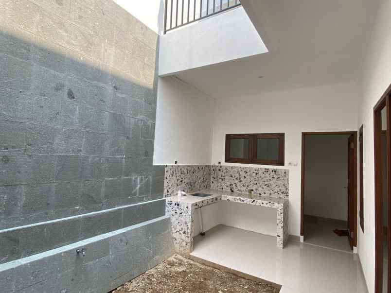 dijual rumah nempel mal bintaro plaza