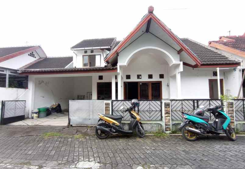 dijual rumah ngabean wetan sinduharjo