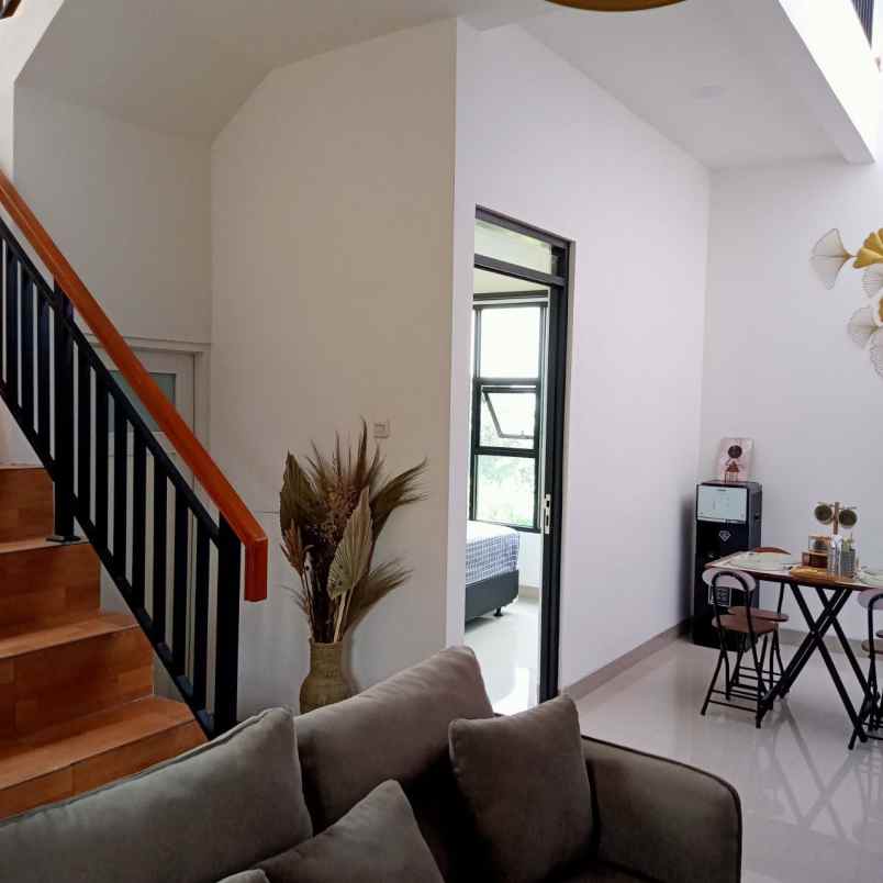 dijual rumah ngamprah