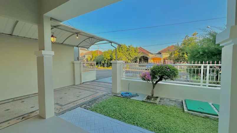 dijual rumah nirwana eksekutif
