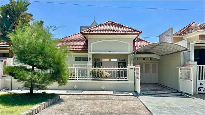 dijual rumah nirwana eksekutif