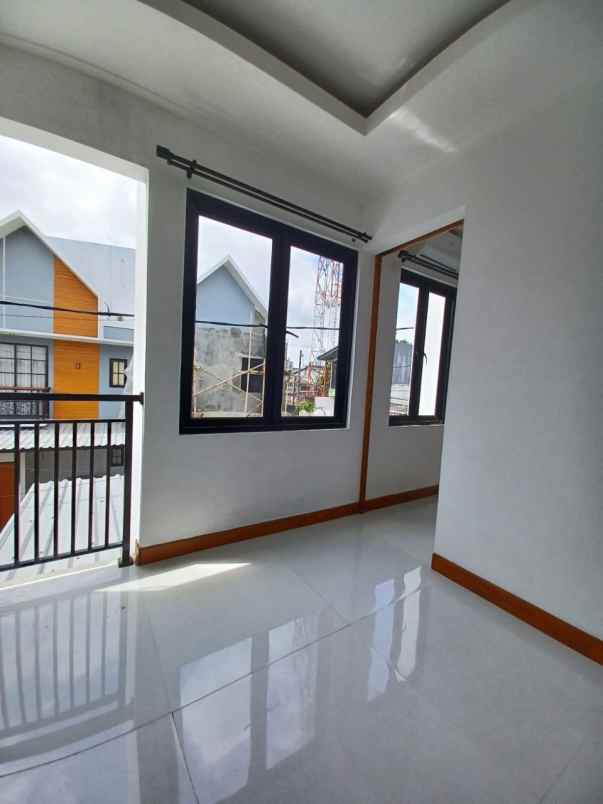 dijual rumah no1 jln beringin raya