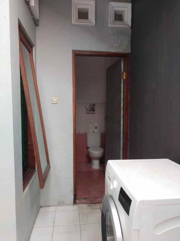 dijual rumah nogotirto