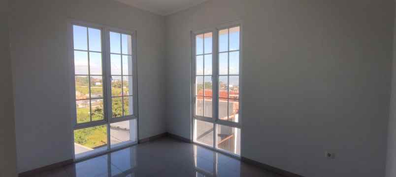 dijual rumah nyaman di sariwangi