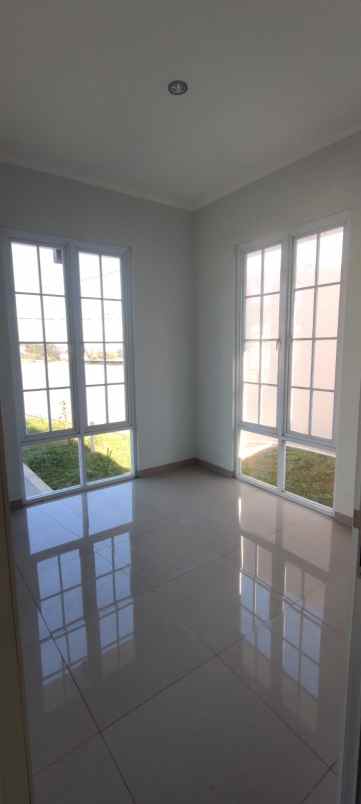 dijual rumah nyaman di sariwangi