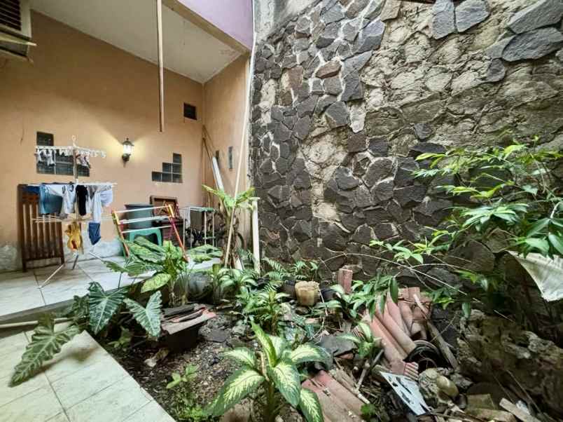 dijual rumah nyaman jatibening estate