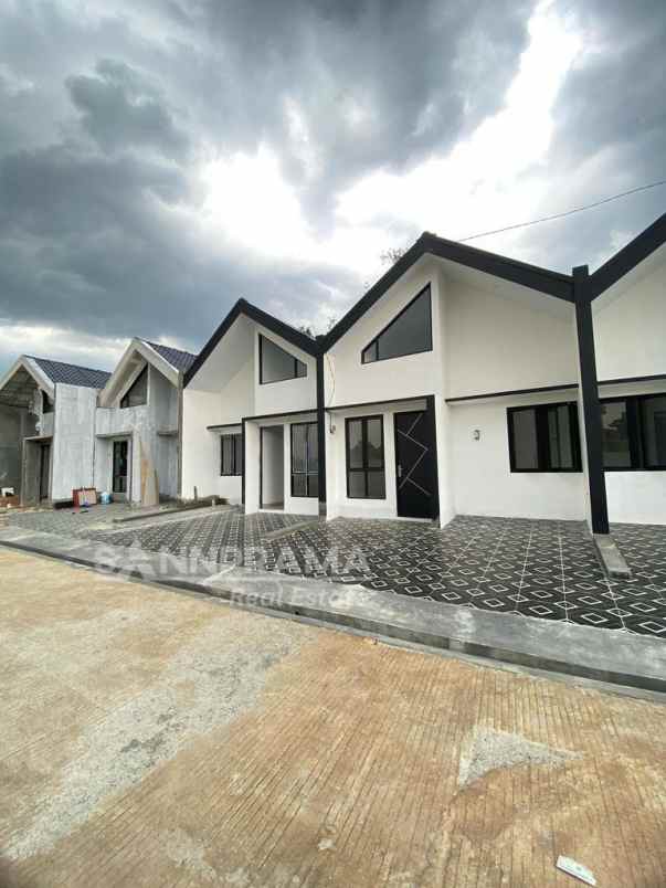 dijual rumah pakansari