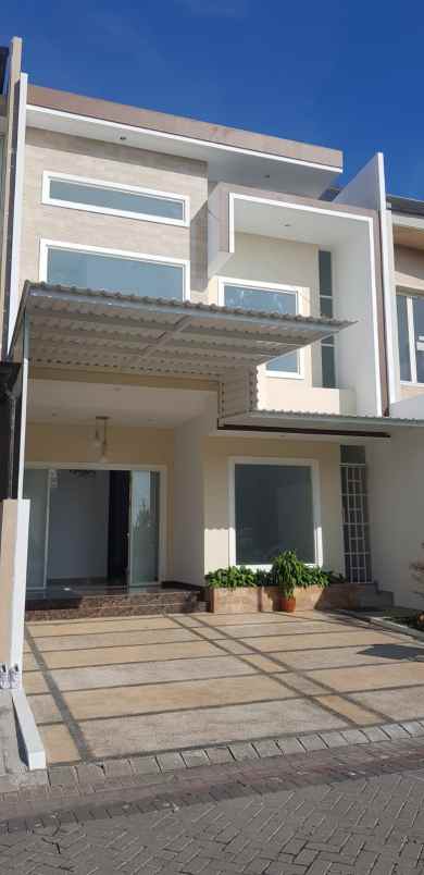 dijual rumah pakuwon city imperial beach