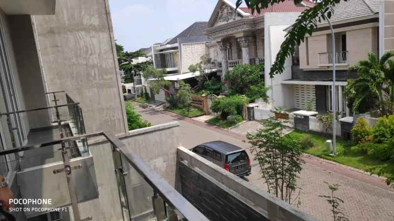 dijual rumah pakuwon city san antonio