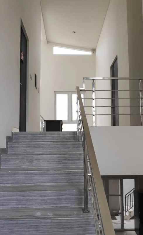 dijual rumah pakuwon city san antonio