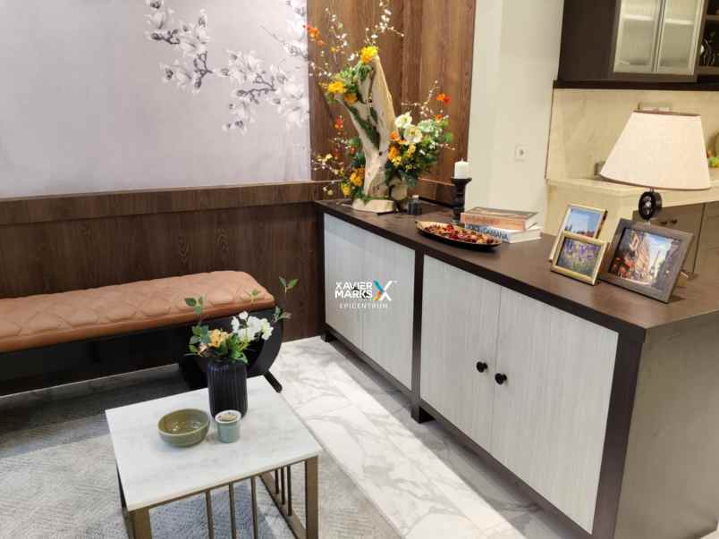 dijual rumah pakuwon indah