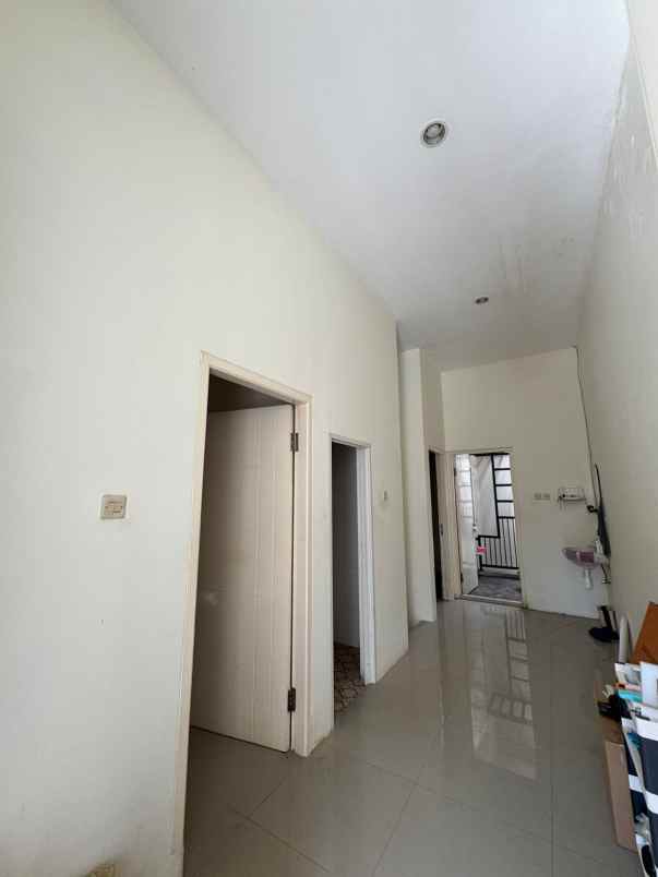 dijual rumah palem utara
