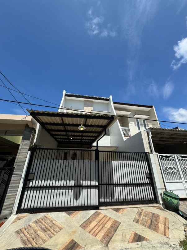 dijual rumah palem utara