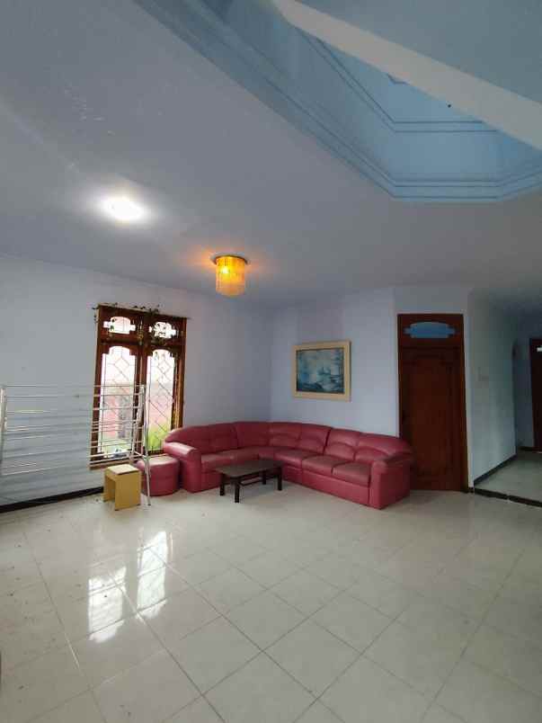 dijual rumah panderman hill