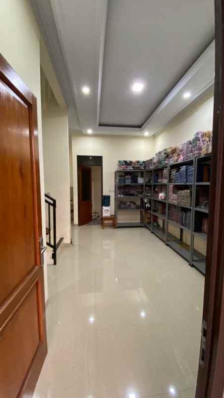 dijual rumah paninggilan