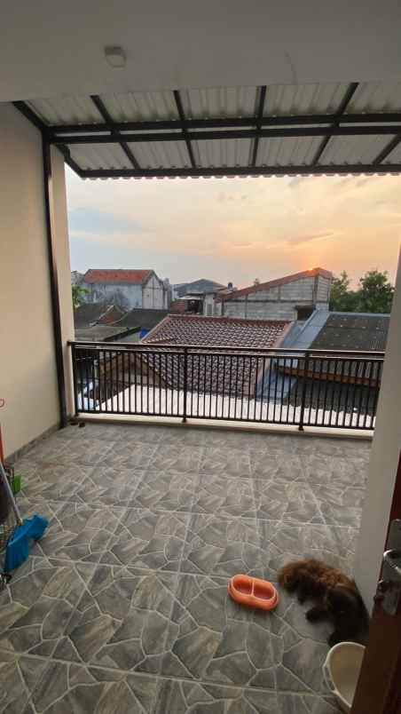 dijual rumah paninggilan