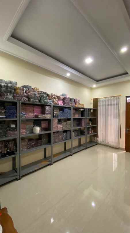 dijual rumah paninggilan