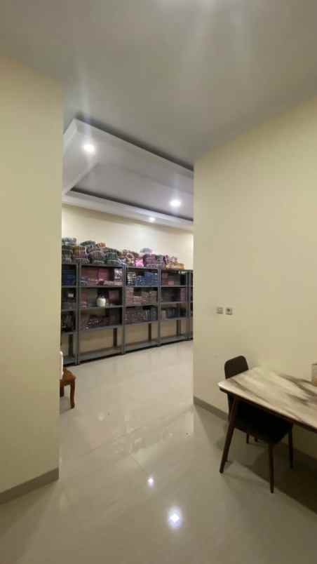 dijual rumah paninggilan