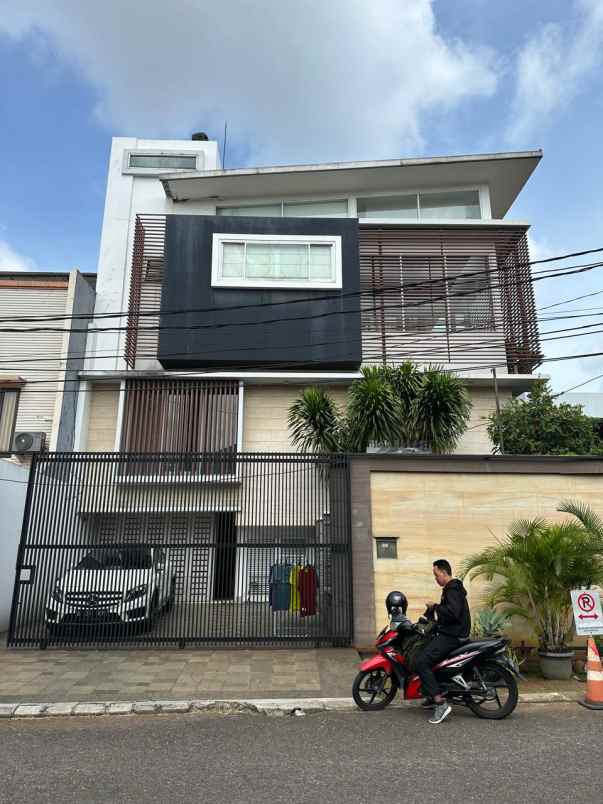dijual rumah pegadungan kalideres