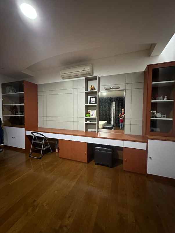 dijual rumah pegadungan kalideres