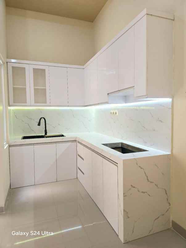 dijual rumah permata harapan baru kota