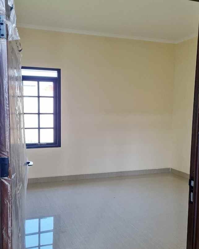 dijual rumah perumahan citra indah city