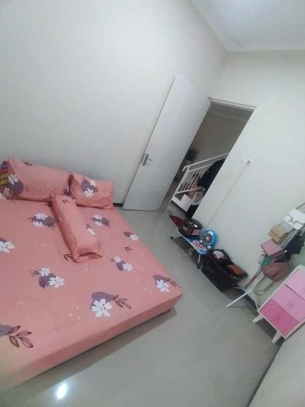 dijual rumah perumahan de naila