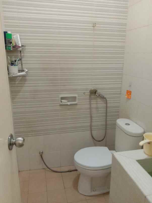 dijual rumah perumahan deltasari